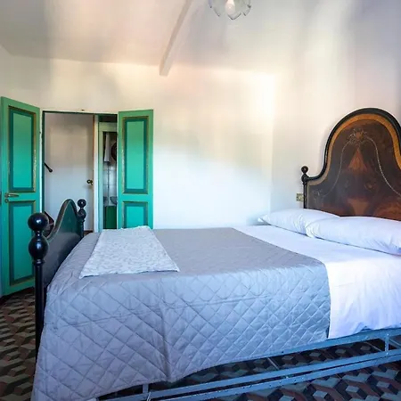 - Ancient Liguria Free Parking Lerici