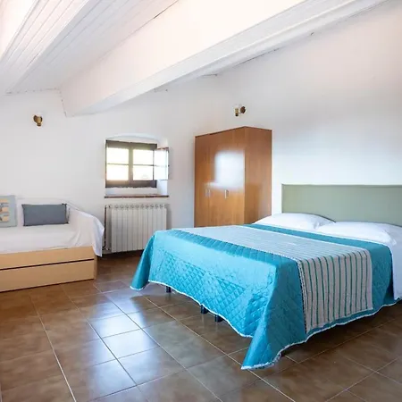 - Ancient Liguria Free Parking 레리치