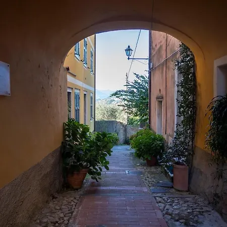 - Ancient Liguria Free Parking *