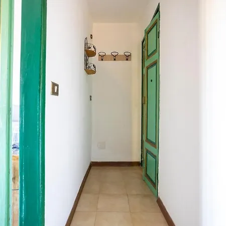 דירה - Ancient Liguria Free Parking לריצ'י