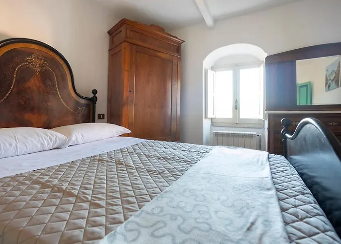 - Ancient Liguria Free Parking * Lerici
